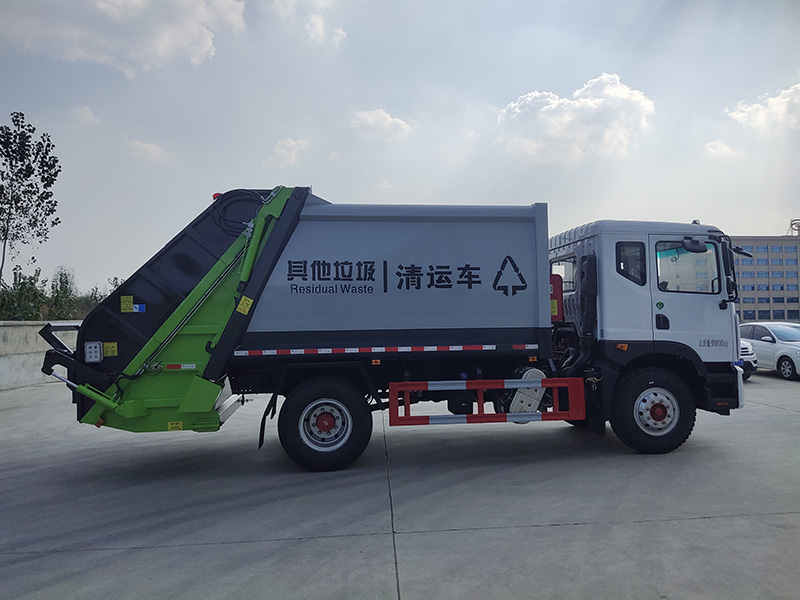 12-14方東風(fēng)D9壓縮垃圾車(chē)